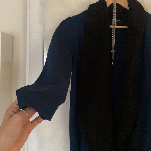 • § Vintage Navy Blue & Black Shearling Jacket § • - Picture 4 of 6